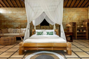 Family Villa - Pool - Garden - Rice Field & Jungle Views